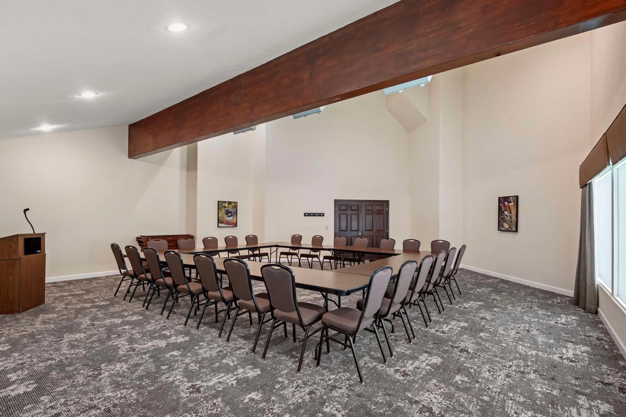 Best Western Plus Eagle Vail Airport Екстер'єр фото