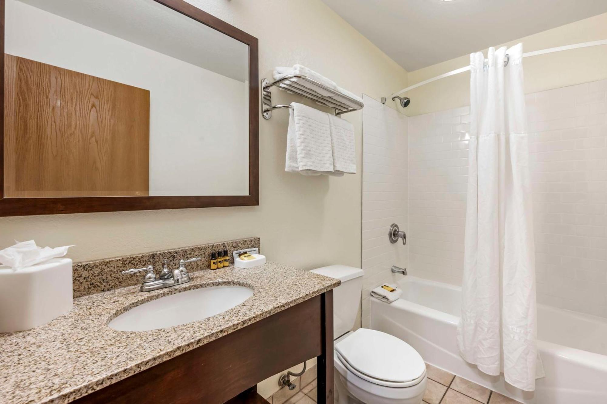 Best Western Plus Eagle Vail Airport Екстер'єр фото