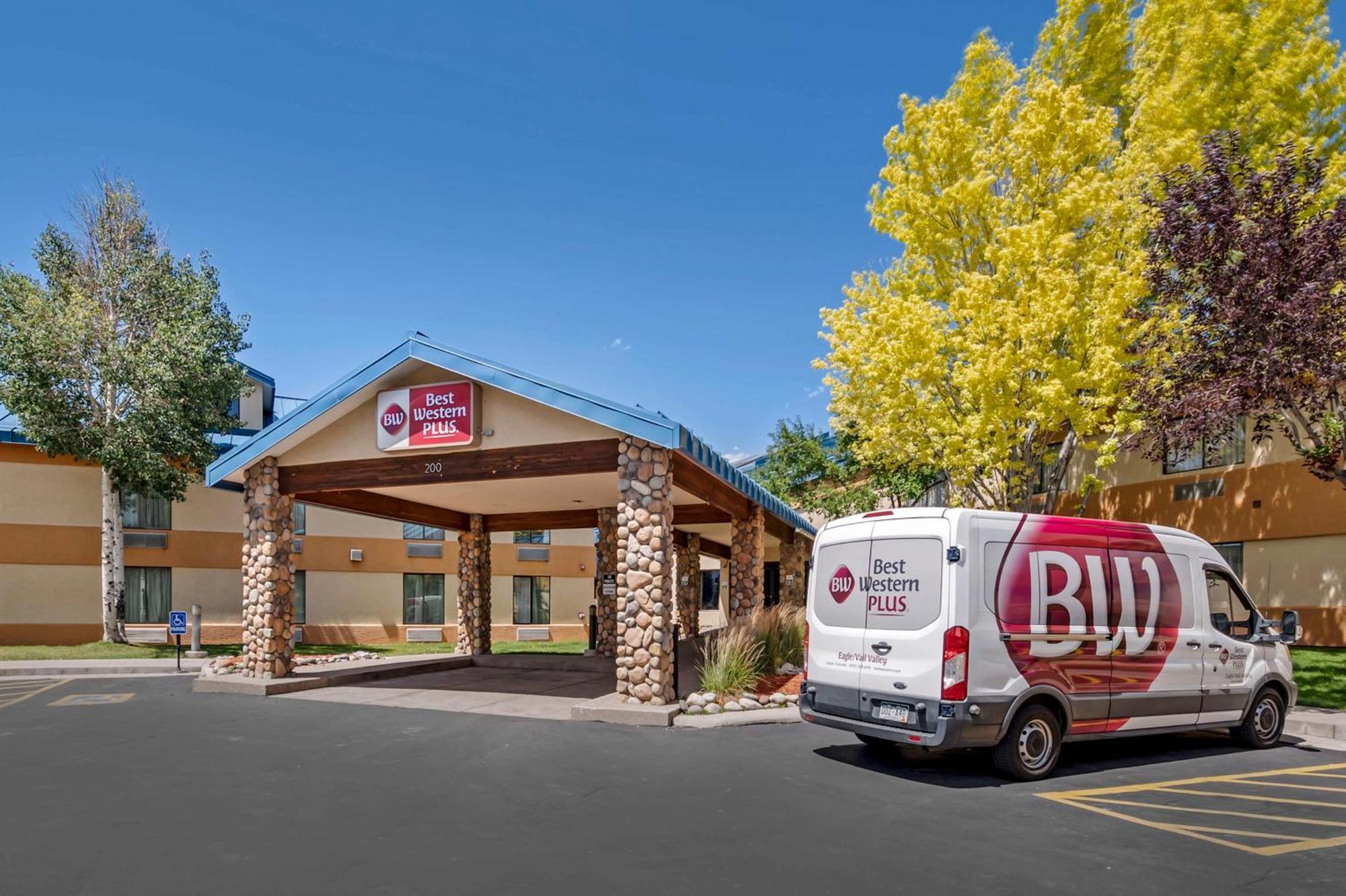 Best Western Plus Eagle Vail Airport Екстер'єр фото