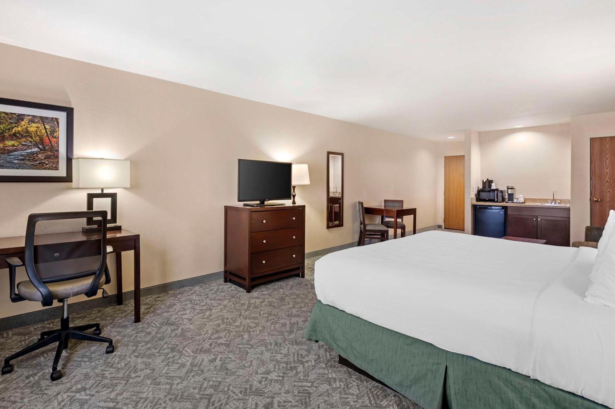 Best Western Plus Eagle Vail Airport Екстер'єр фото