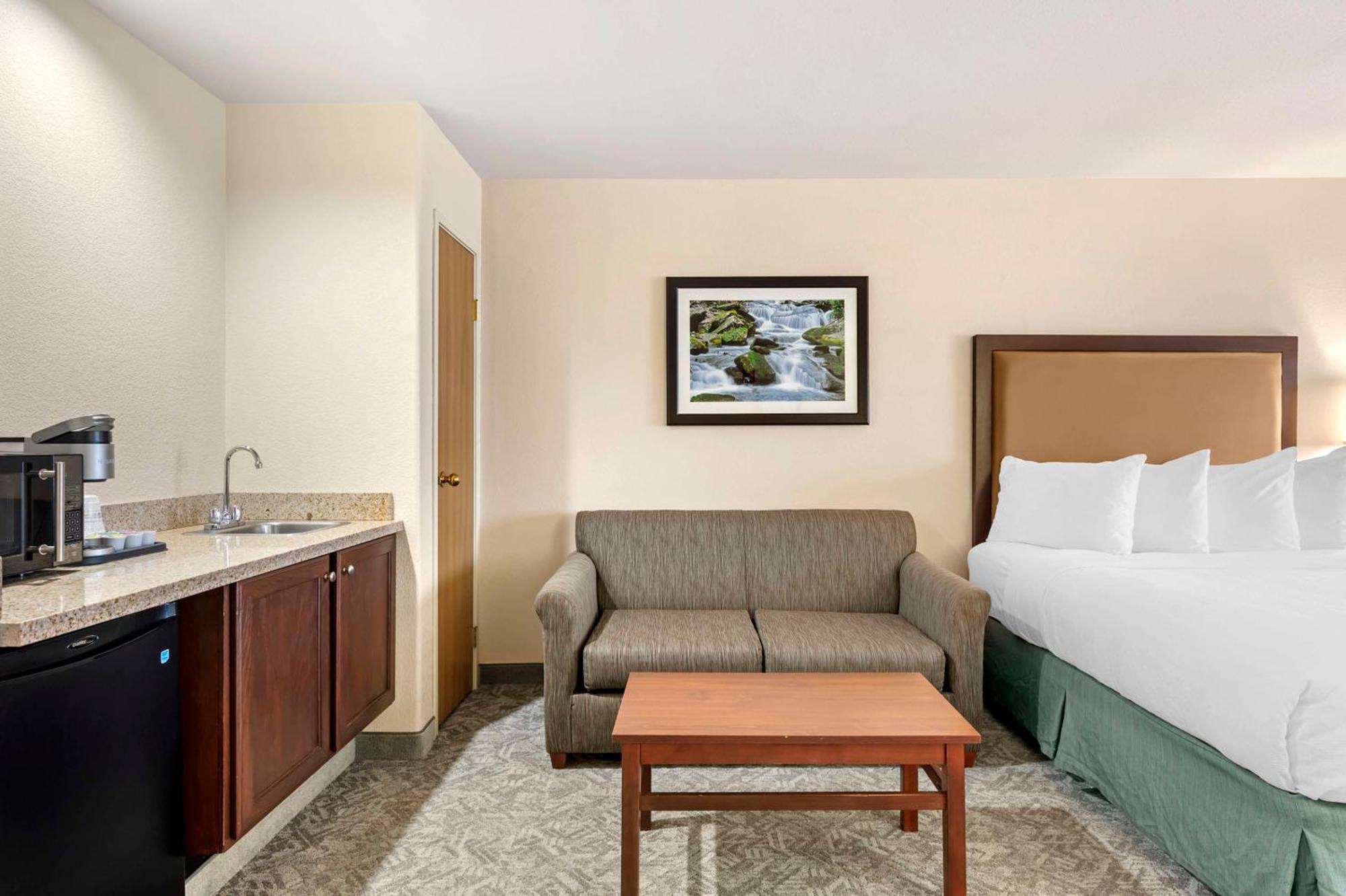 Best Western Plus Eagle Vail Airport Екстер'єр фото