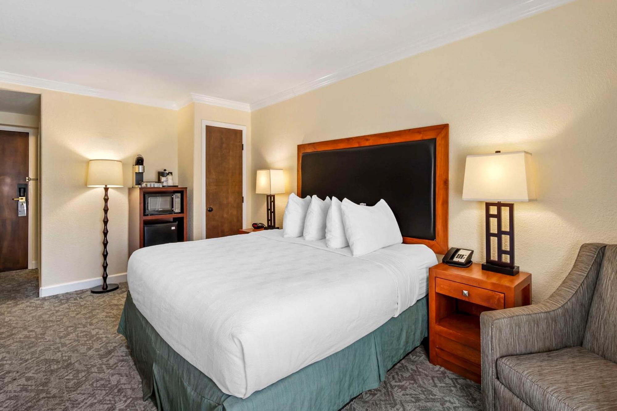 Best Western Plus Eagle Vail Airport Екстер'єр фото