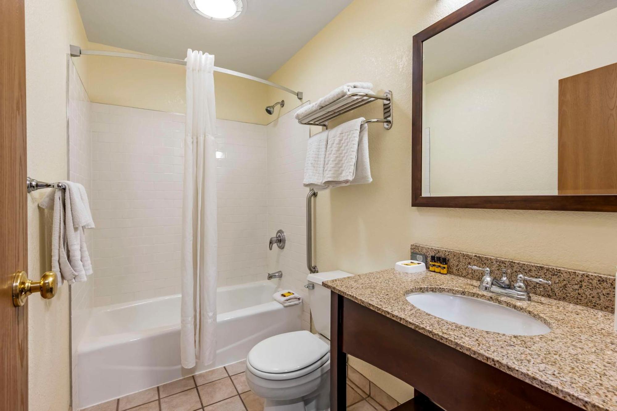 Best Western Plus Eagle Vail Airport Екстер'єр фото