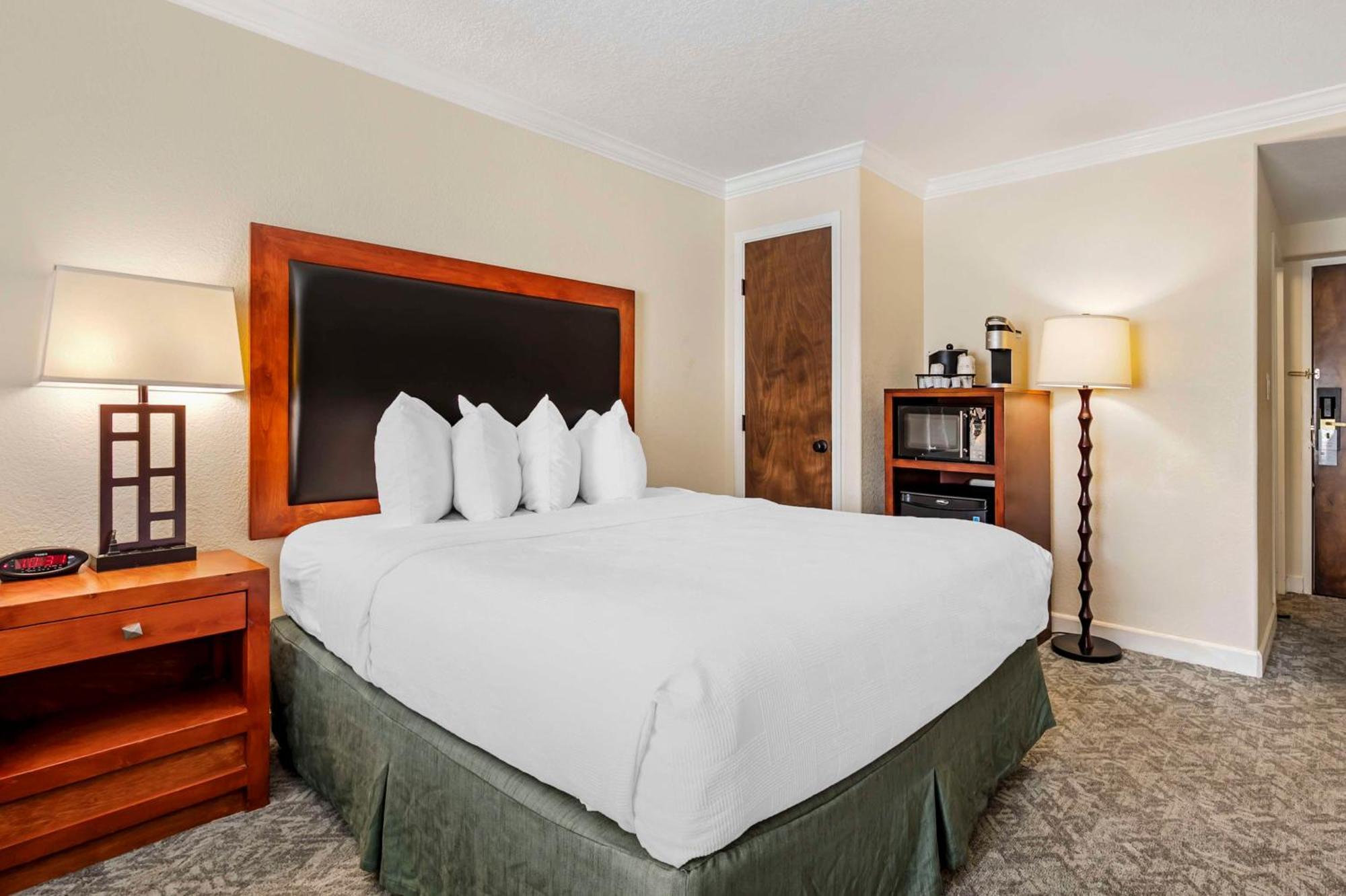 Best Western Plus Eagle Vail Airport Екстер'єр фото
