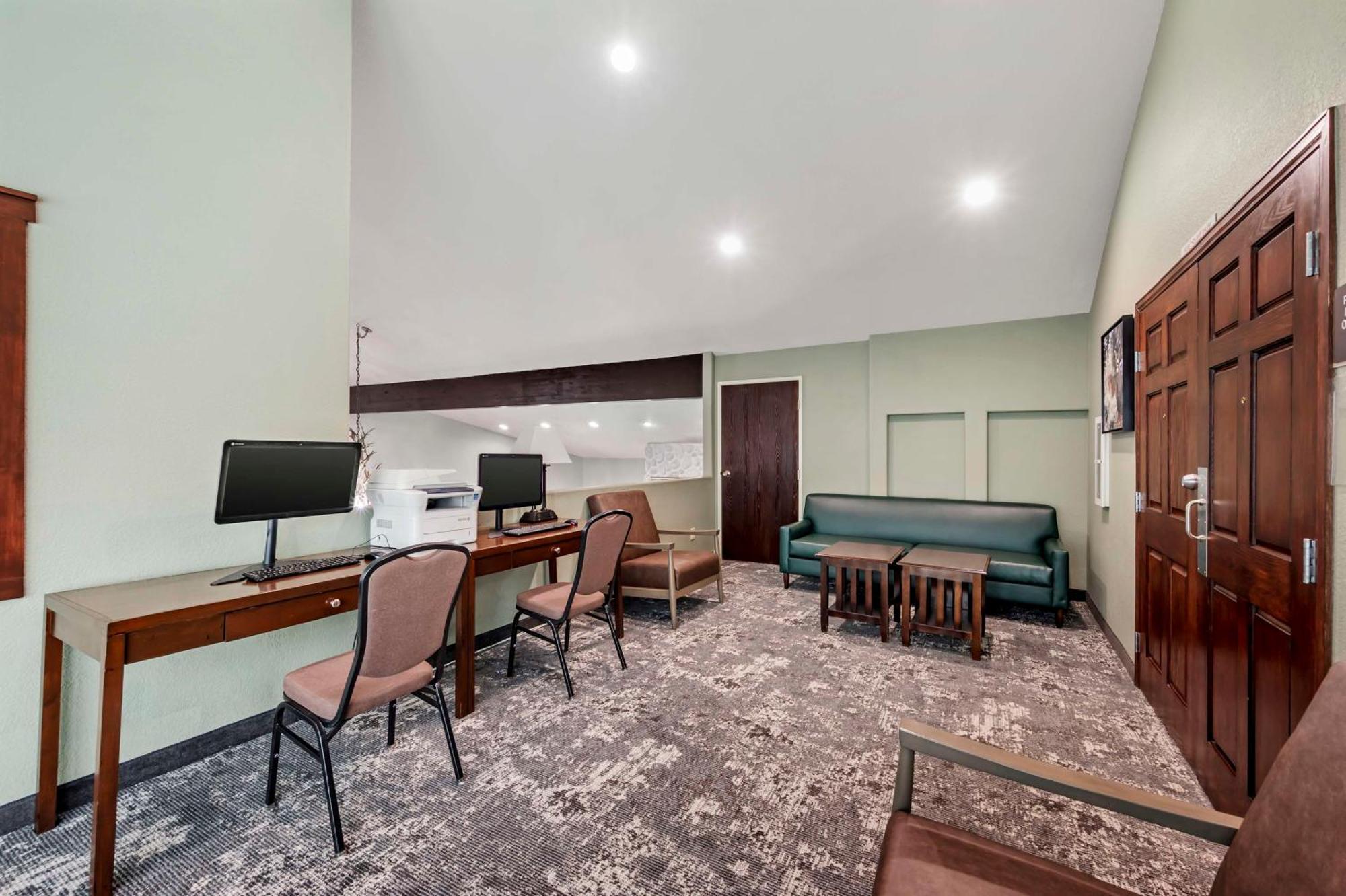 Best Western Plus Eagle Vail Airport Екстер'єр фото