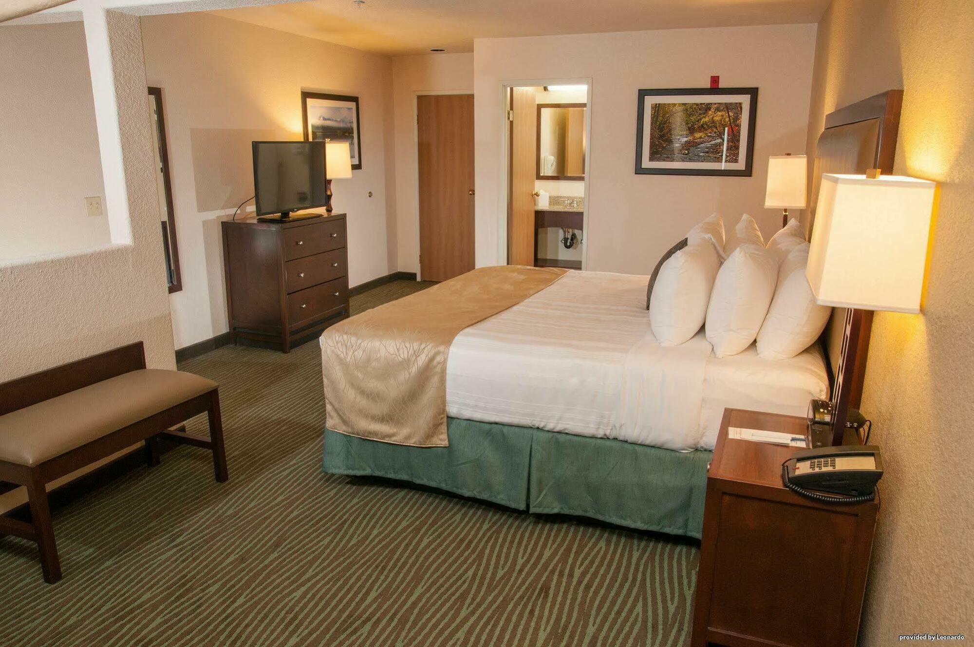 Best Western Plus Eagle Vail Airport Екстер'єр фото
